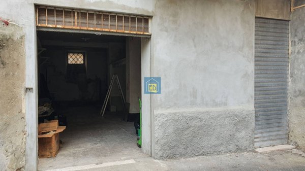 locale di sgombero in vendita a Savona in zona Centro Storico