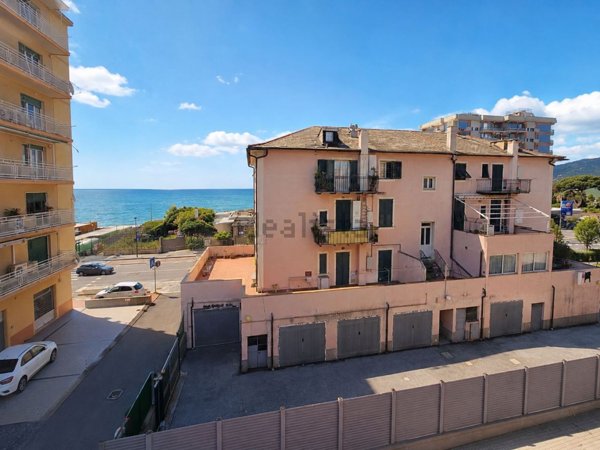 appartamento in vendita a Savona in zona Madonna del Monte
