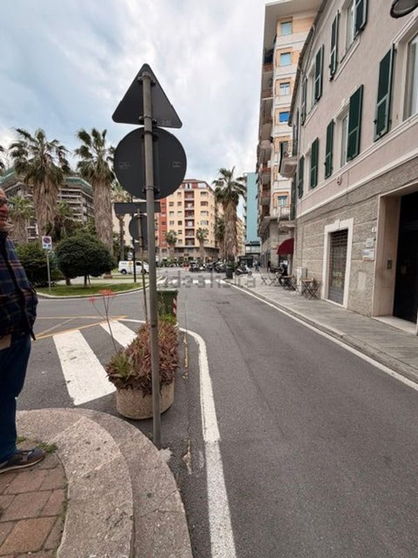 negozio in vendita a Savona in zona Centro Storico