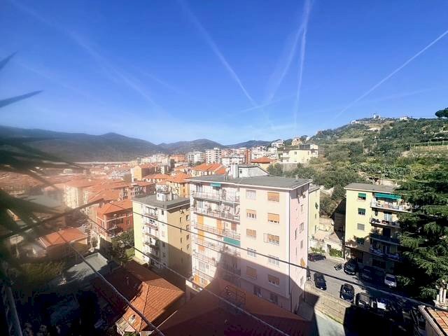 appartamento in vendita a Savona in zona Centro Storico