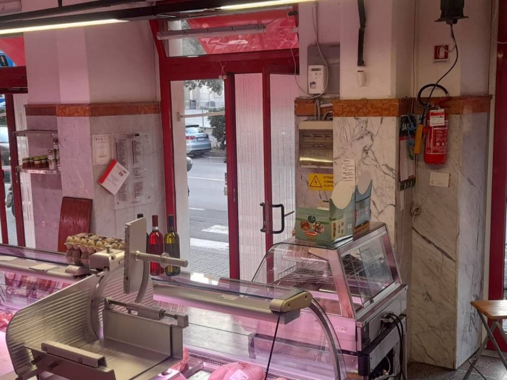 negozio in vendita a Savona