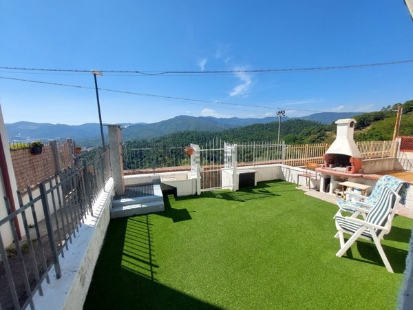 casa indipendente in vendita a Savona in zona Madonna del Monte