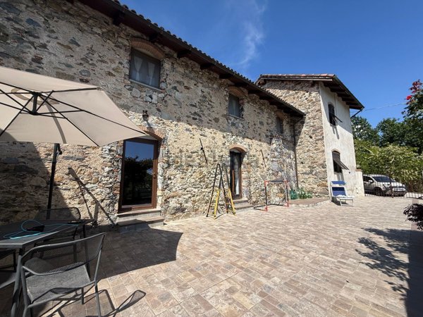 casa indipendente in vendita a Savona in zona Cimavalle / Botta