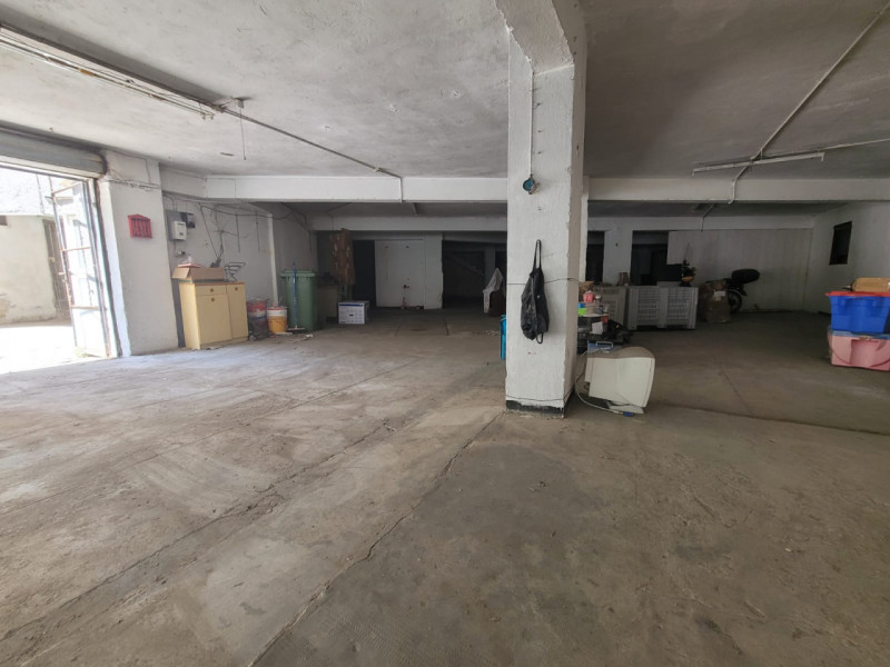locale di sgombero in vendita a Savona in zona Centro Storico