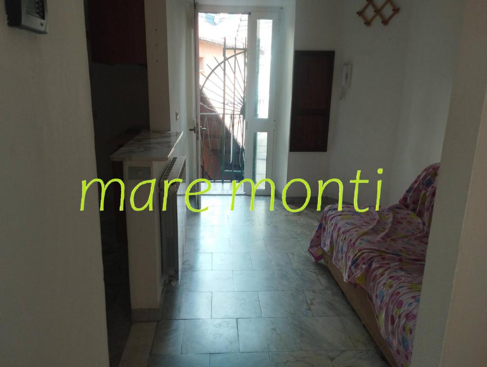 appartamento in vendita a Savona in zona Santuario