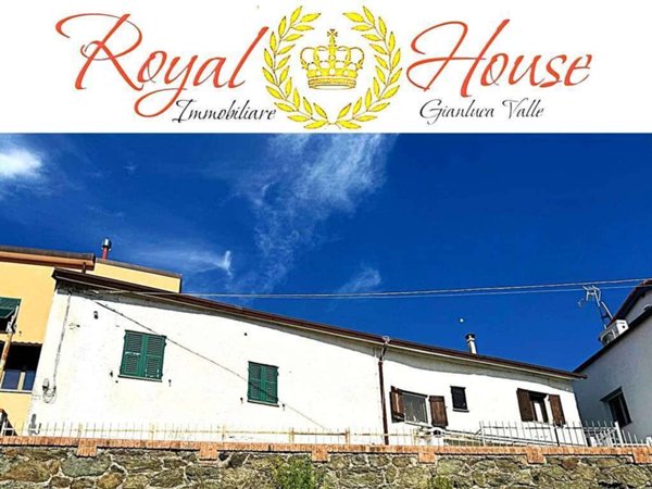 casa indipendente in vendita a Savona in zona Madonna del Monte