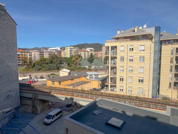 appartamento in vendita a Savona in zona Centro Storico