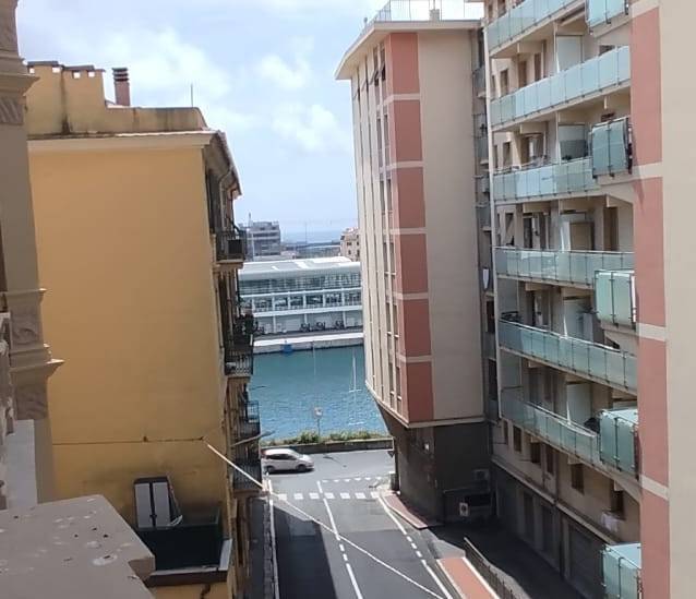 appartamento in vendita a Savona in zona Centro Storico