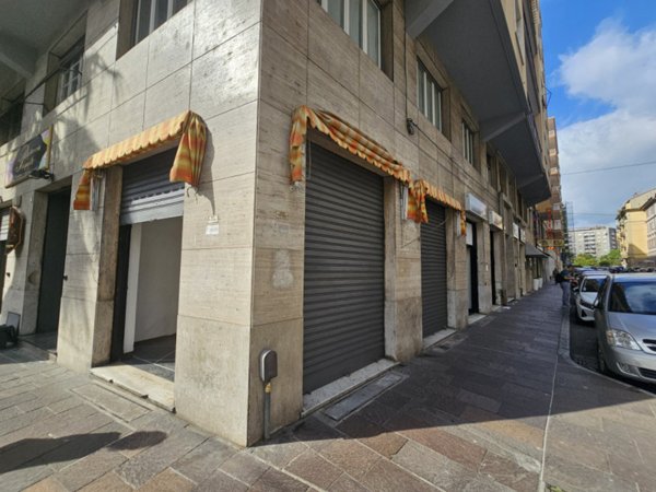negozio in vendita a Savona in zona Centro Storico