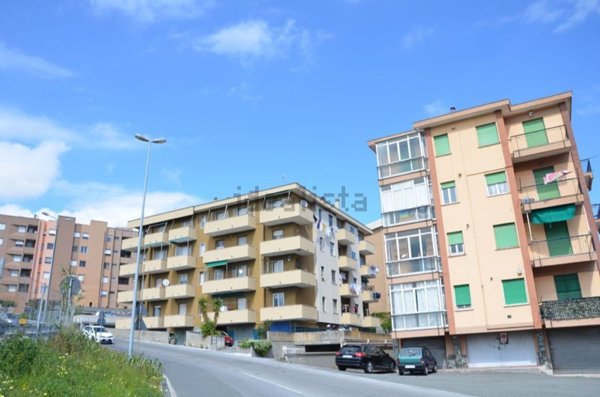 appartamento in vendita a Savona in zona Madonna del Monte