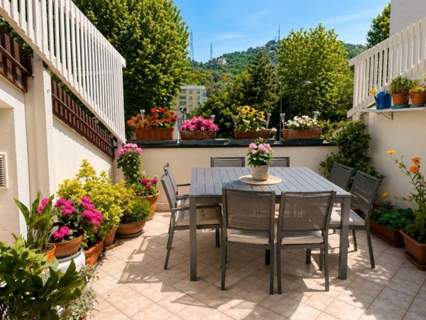 casa indipendente in vendita a Savona in zona Centro Storico