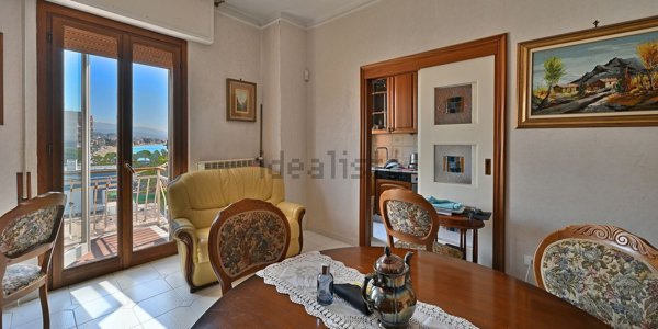appartamento in vendita a Savona in zona Madonna del Monte