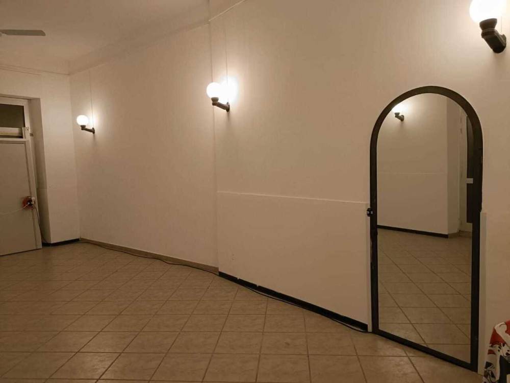 locale di sgombero in vendita a Savona