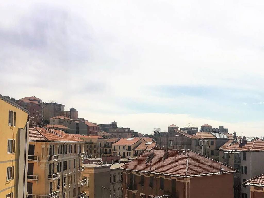 appartamento in vendita a Savona in zona Centro Storico
