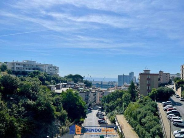 appartamento in vendita a Savona in zona Centro Storico