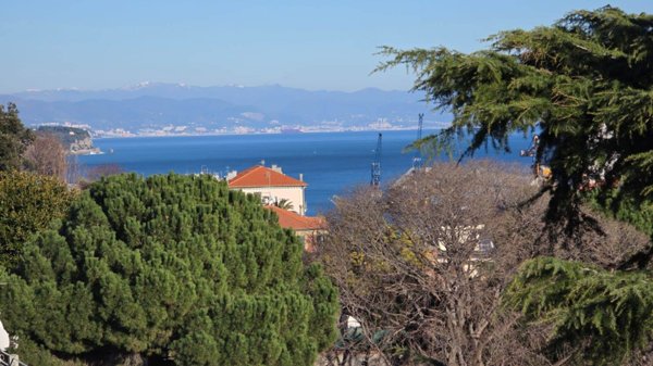 appartamento in vendita a Savona in zona Centro Storico