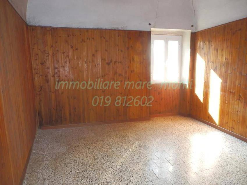 casa indipendente in vendita a Savona in zona Santuario