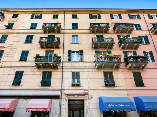 appartamento in vendita a Savona in zona Centro Storico