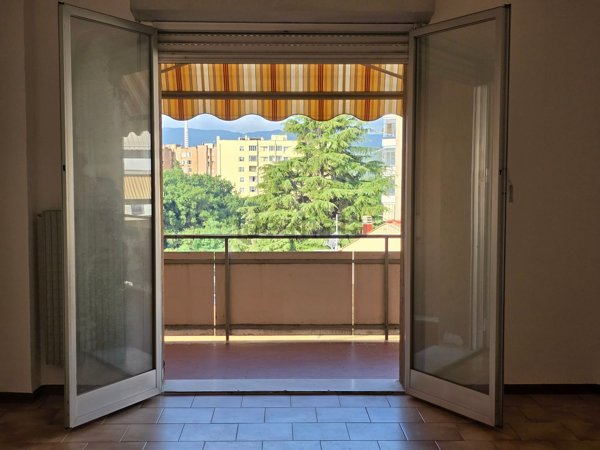 appartamento in vendita a Savona in zona Madonna del Monte