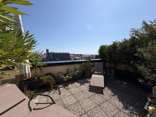appartamento in vendita a Savona in zona Centro Storico