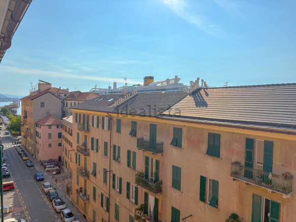 appartamento in vendita a Savona in zona Centro Storico
