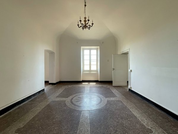 appartamento in vendita a Savona in zona Centro Storico