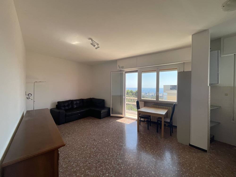 appartamento in vendita a Savona in zona Galleria Ranco