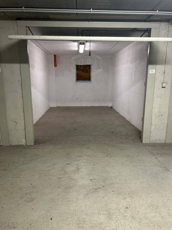 box auto in vendita a Savona in zona Madonna del Monte