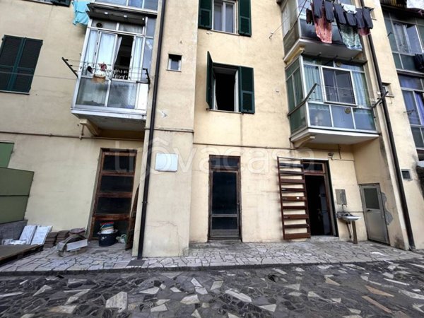 negozio in vendita a Savona