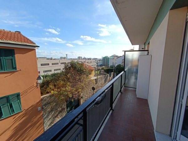 appartamento in vendita a Savona in zona Madonna del Monte