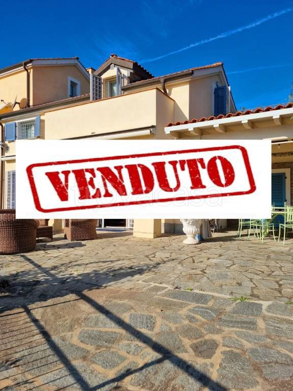 casa indipendente in vendita a Spotorno