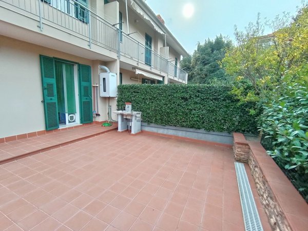 casa indipendente in vendita a Spotorno