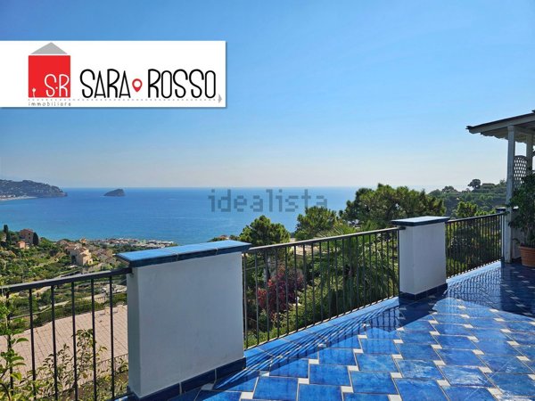 casa indipendente in vendita a Spotorno