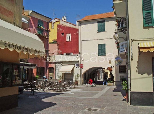 casa indipendente in vendita a Spotorno