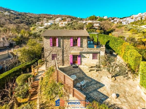 casa indipendente in vendita a Spotorno