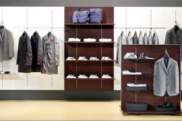 locale commerciale in vendita a Spotorno