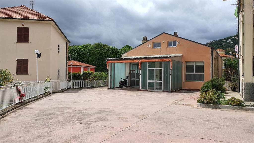 casa indipendente in vendita a Spotorno