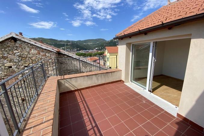 casa indipendente in vendita a Spotorno