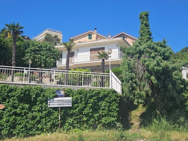casa indipendente in vendita a Spotorno