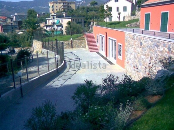 casa indipendente in vendita a Spotorno