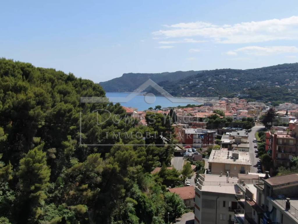 casa indipendente in vendita a Spotorno