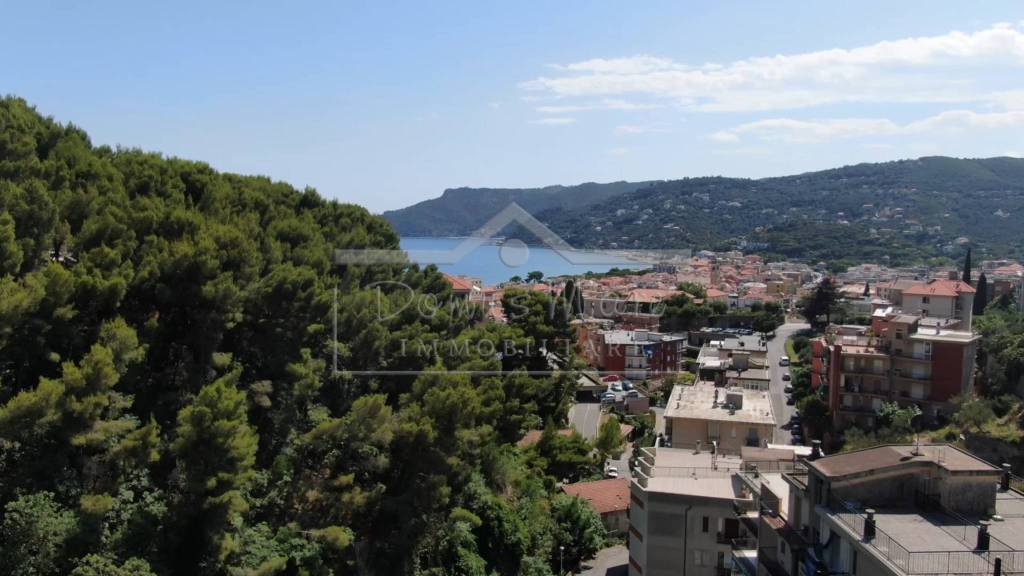 casa indipendente in vendita a Spotorno