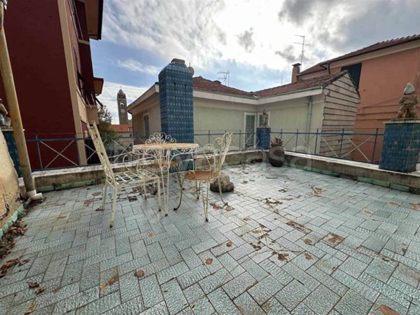 casa indipendente in vendita a Spotorno