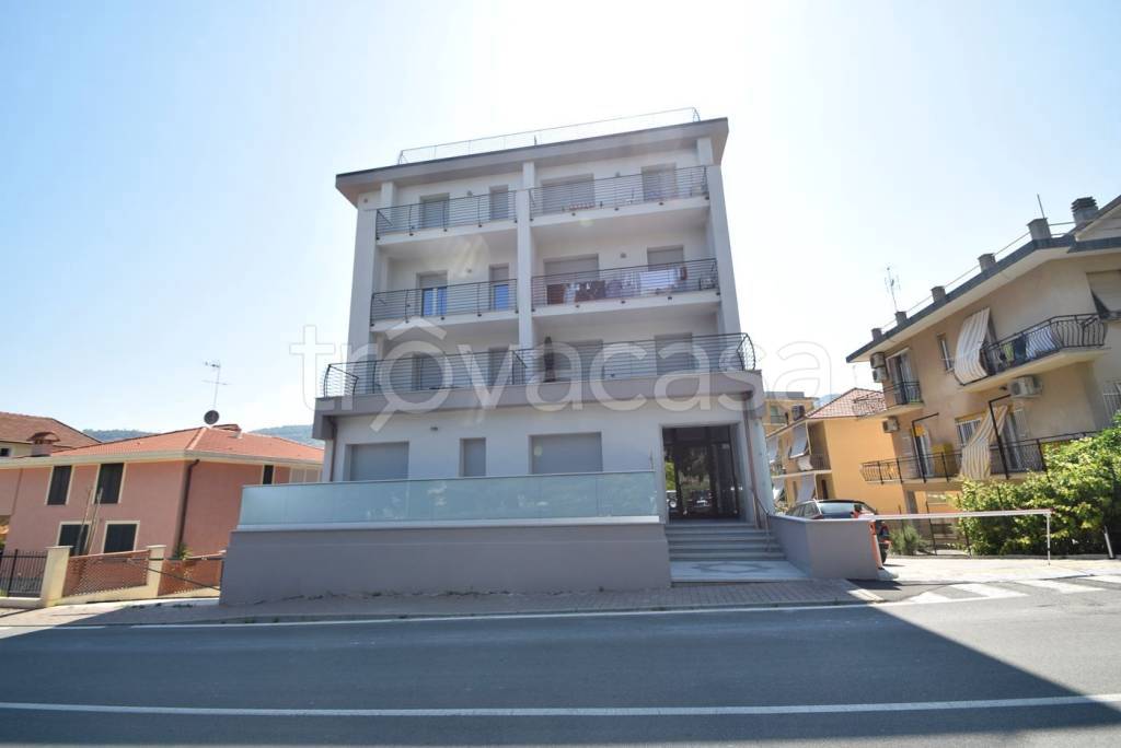 appartamento in vendita a Spotorno in zona Prelo