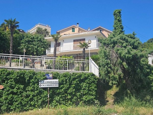 casa indipendente in vendita a Spotorno