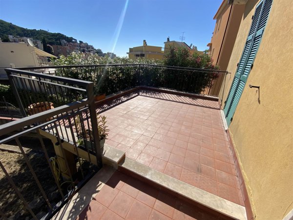 casa indipendente in vendita a Spotorno