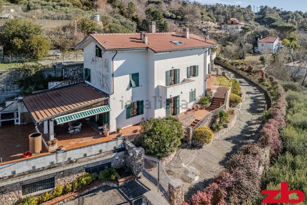 casa indipendente in vendita a Spotorno