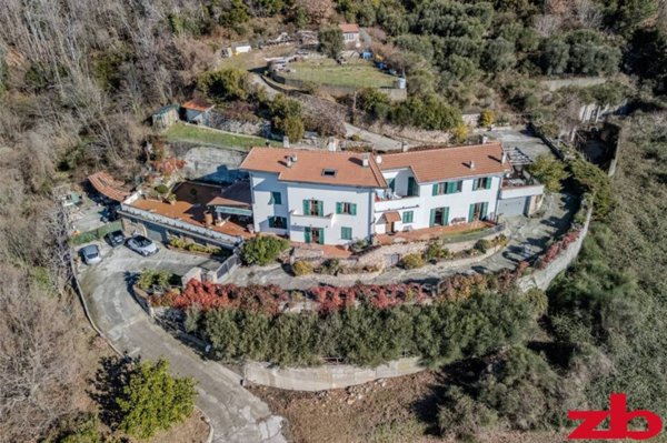 casa indipendente in vendita a Spotorno