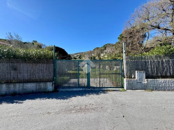 casa indipendente in vendita a Spotorno