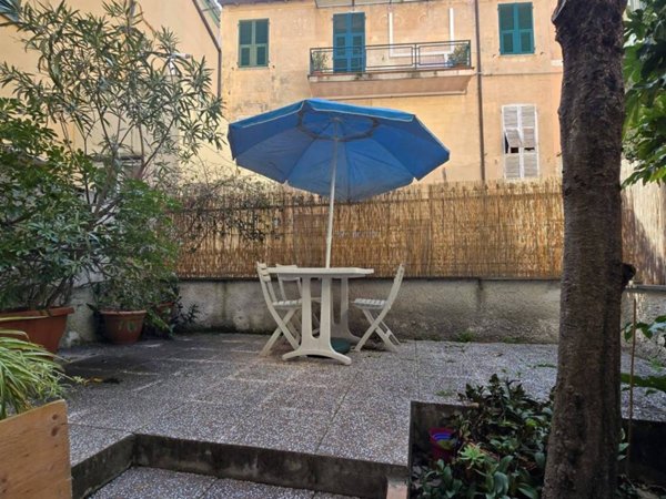 casa indipendente in vendita a Spotorno